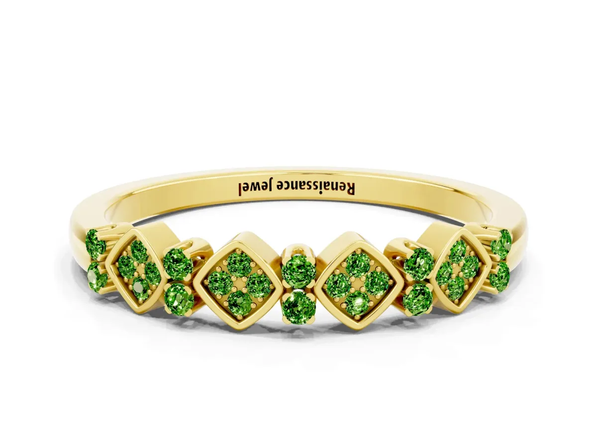 Pavé Cushion Peridot Cluster Eternity Band with Prong Setting Yellow gold