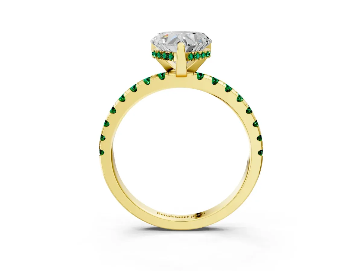 Heart Cut Diamond Solitaire Ring with Round Emerald Pavé Band and Four-Prong Setting Yellow gold