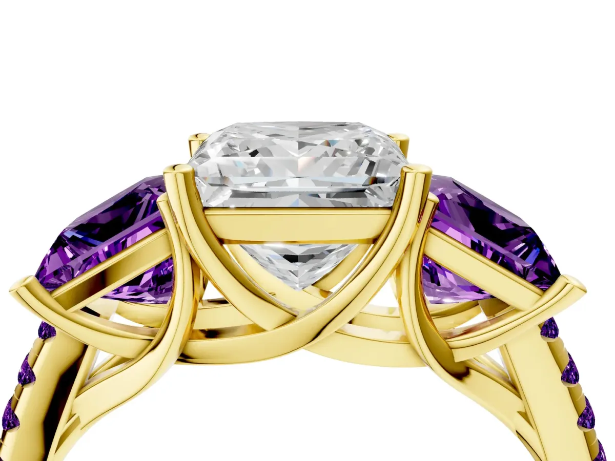 Three-Stone Princess Cut Diamond Ring with Round Amethyst Pavé Band and Prong Setting Yellow gold