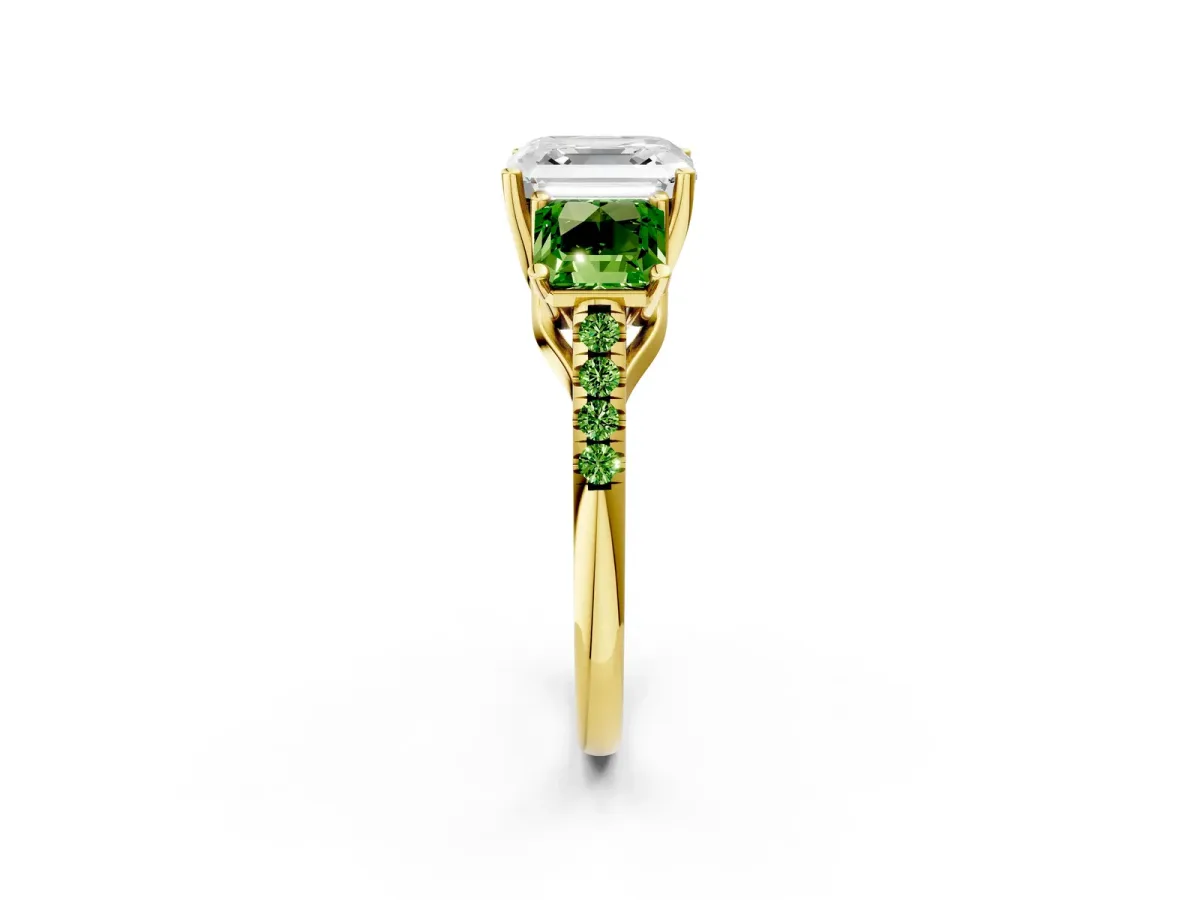 Three-Stone Asscher Cut Diamond Ring with Round Peridot Pavé Band and Prong Setting Yellow gold