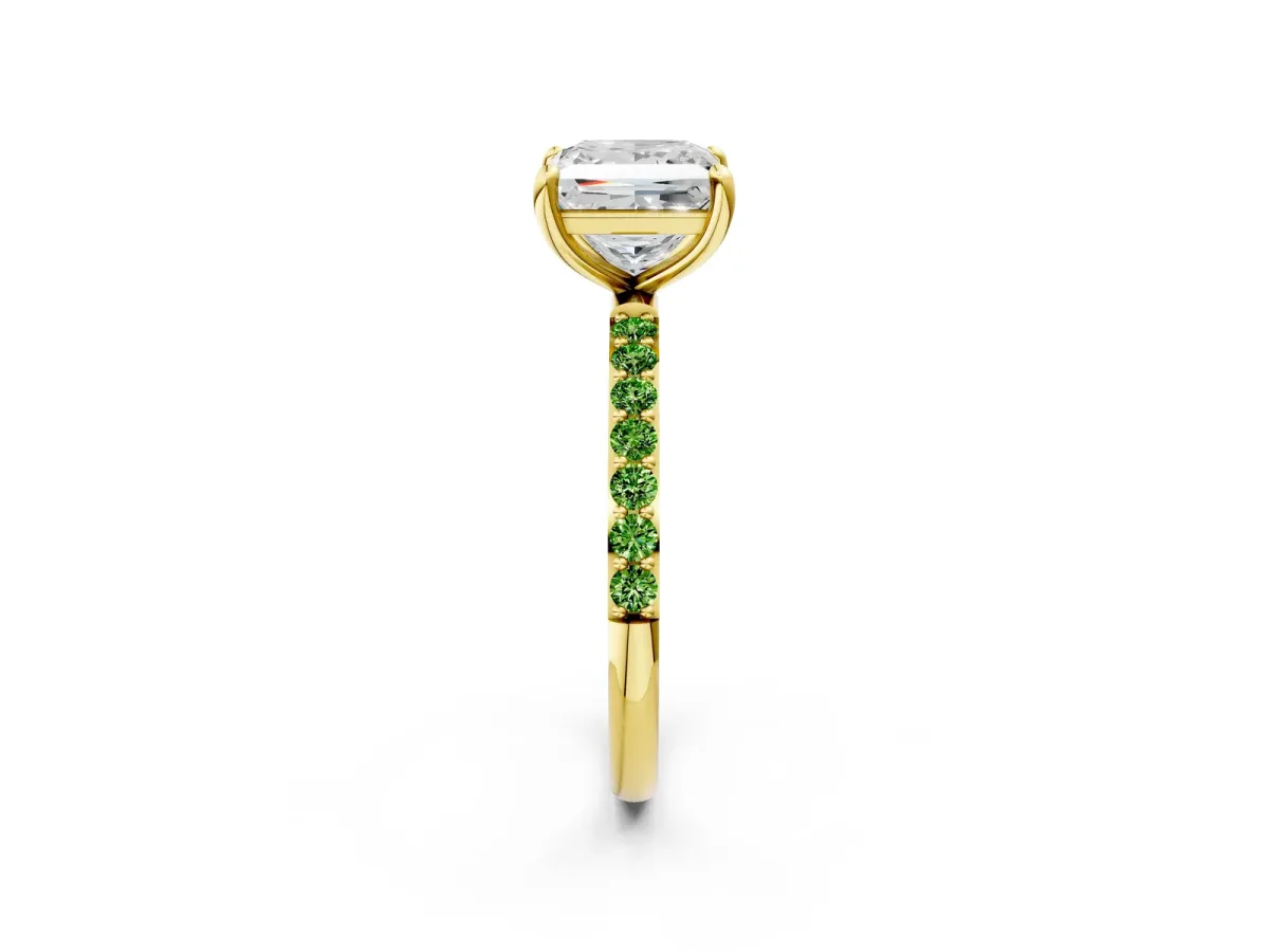 Princess Cut Diamond Solitaire Ring with Round Peridot Pavé Band and Prong Setting Yellow gold
