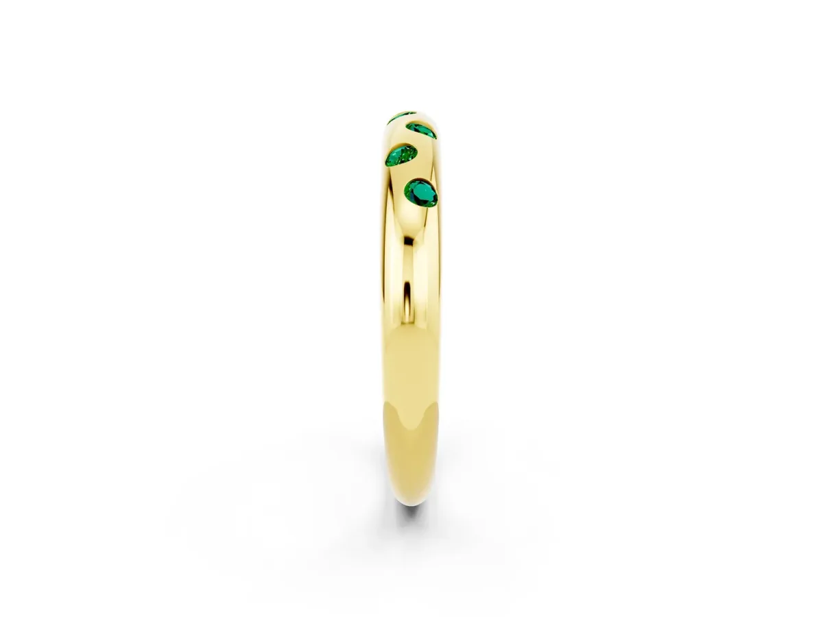 Round Emerald Flush-Set Comfort Fit Band Yellow gold