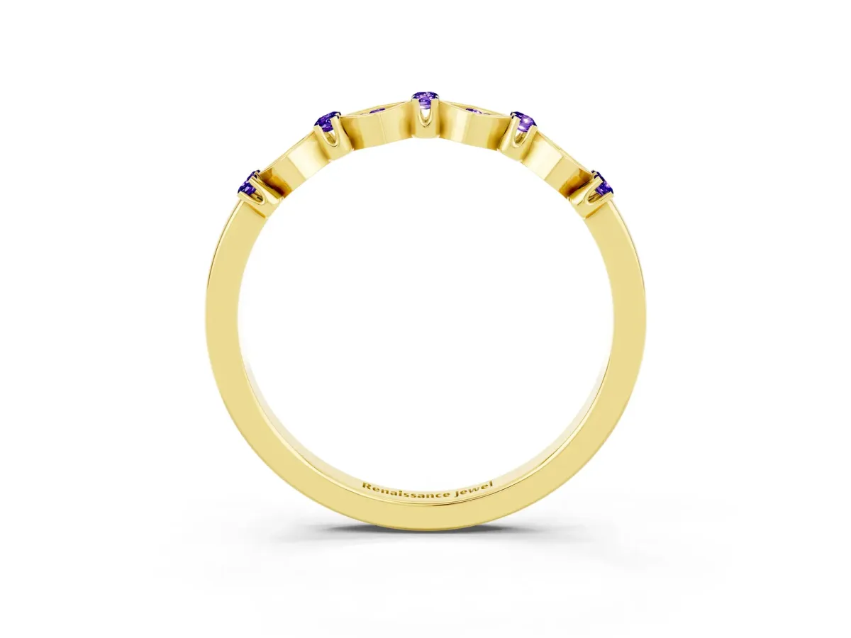 Pavé Cushion Tanzanite Cluster Eternity Band with Prong Setting Yellow gold