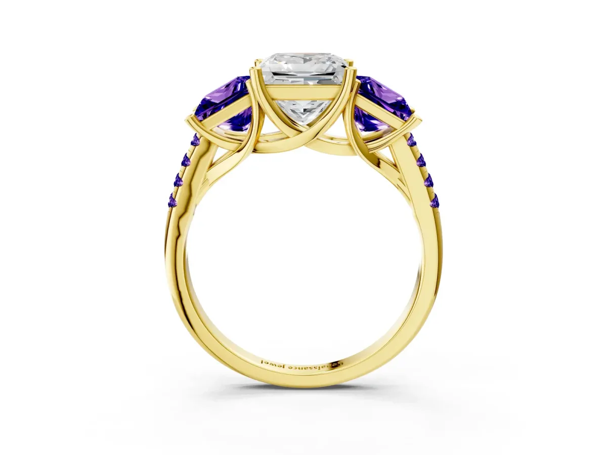 Three-Stone Princess Cut Diamond Ring with Round Tanzanite Pavé Band and Prong Setting Yellow gold