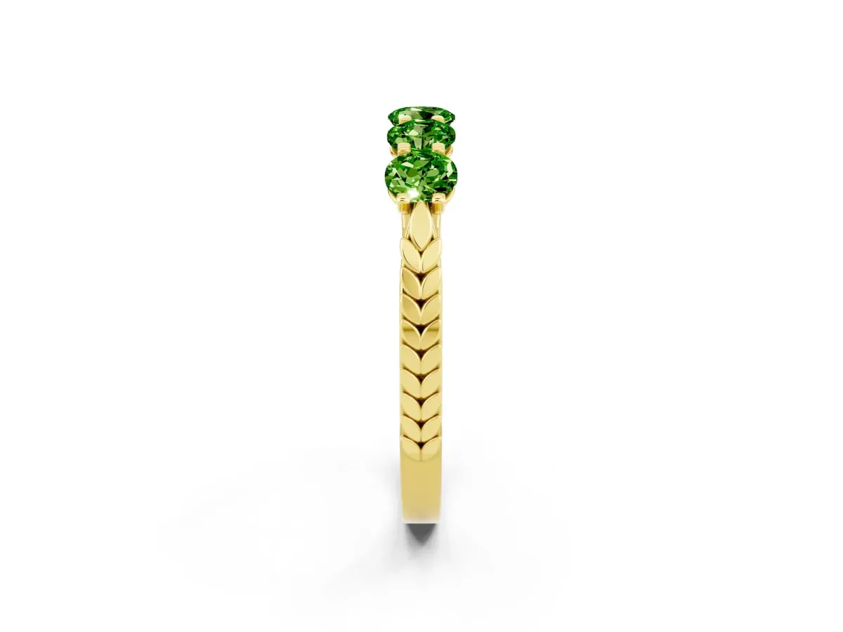 Five-Stone Round Peridot Prong-Set Band Yellow gold