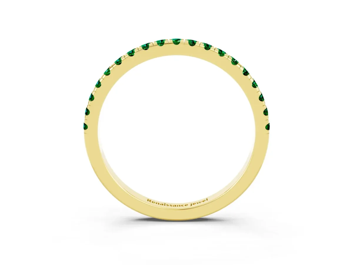 Pavé Round Emerald Half Eternity Band with Shared Prong Setting Yellow gold