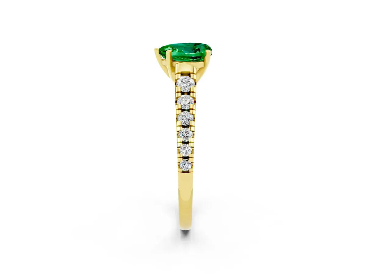 Heart Cut Emerald Cathedral Solitaire Ring with Round Pavé Band Yellow gold