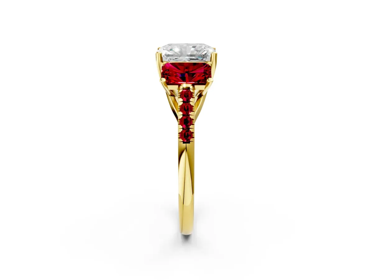 Three-Stone Radiant Cut Diamond Ring with Round Ruby Pavé Band and Prong Setting Yellow gold