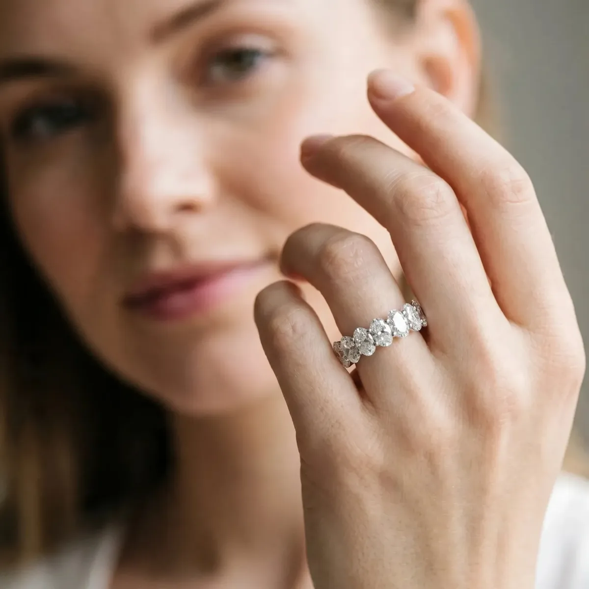 Oval Diamond Prong-Set Eternity Band White gold