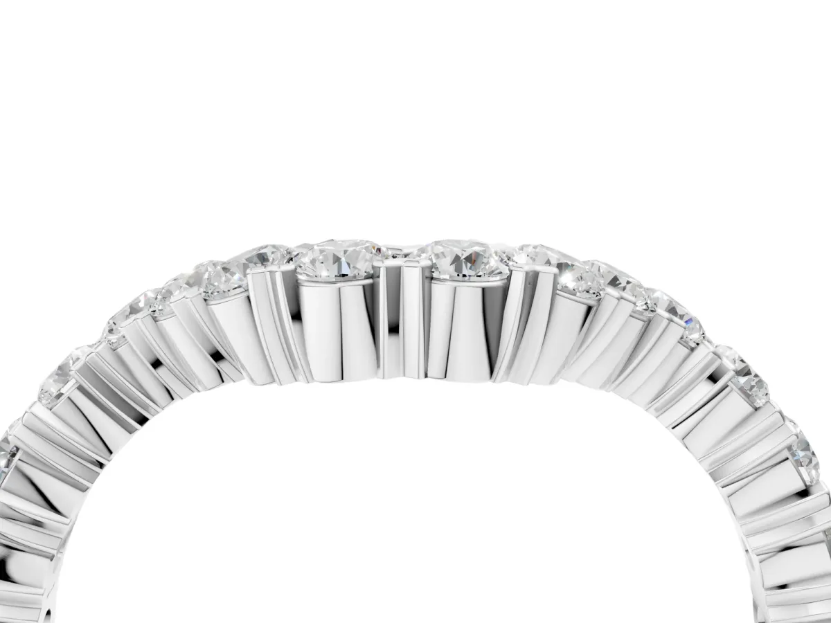 V-Shaped Diamond Round Cut Pavé Band with Prong Setting Platinum