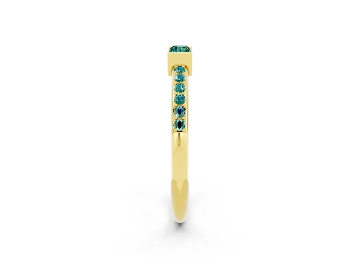 Baguette Green Sapphire Pavé Band with Bar Setting Yellow gold
