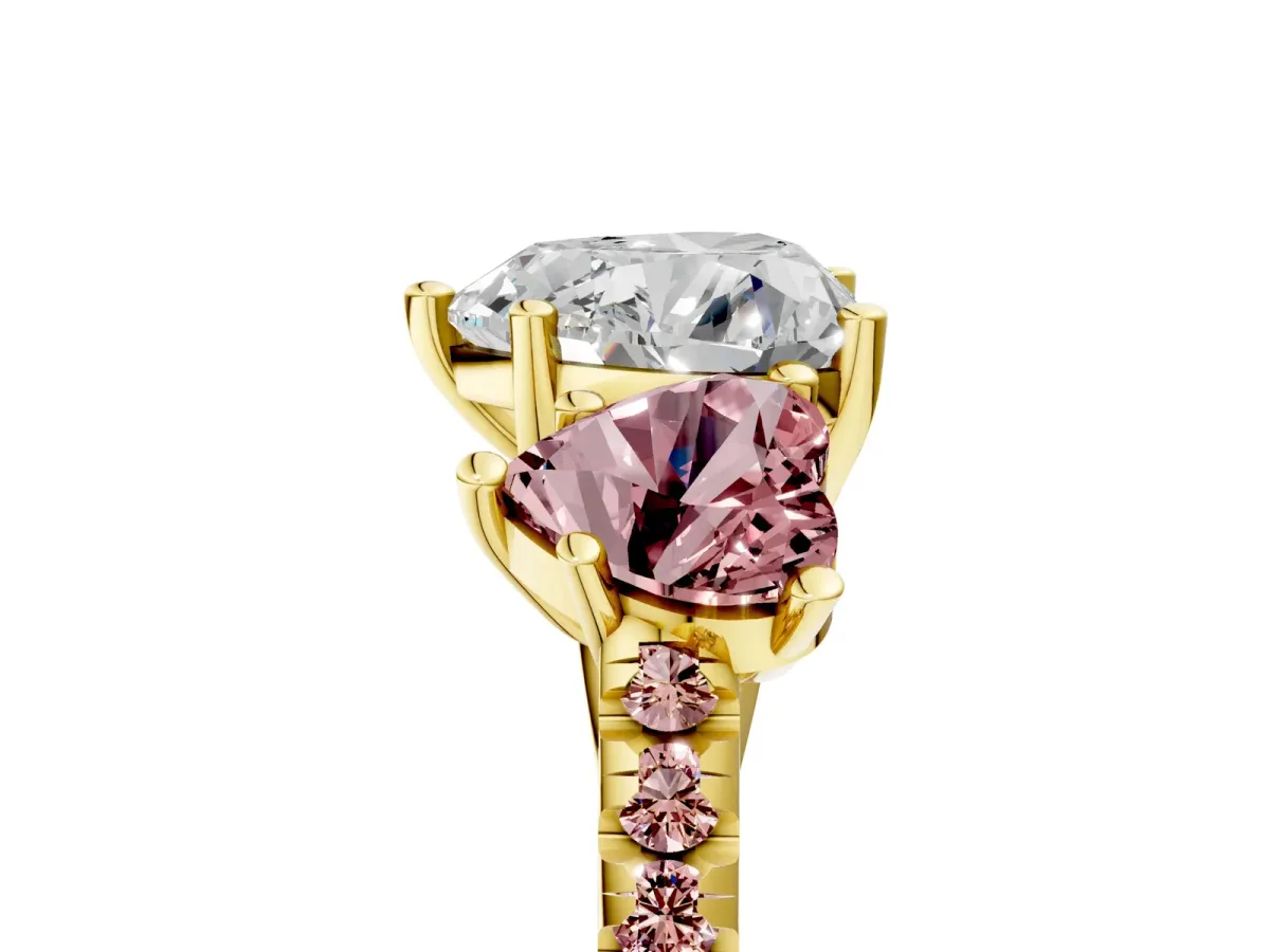 Three-Stone Heart Cut Diamond Ring with Round Morganite Pavé Band and Prong Setting Yellow gold