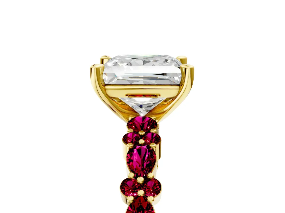 Princess Cut Diamond Side Stone Solitaire Ring with Round Garnet and Four-Prong Setting Yellow gold