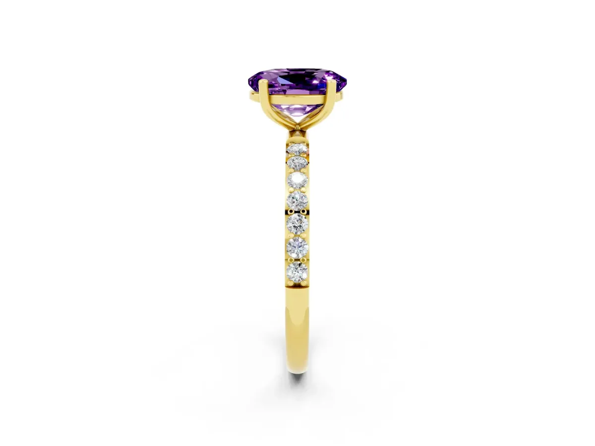 Oval Cut Amethyst Solitaire Ring with Round Pavé Band and Prong Setting Yellow gold