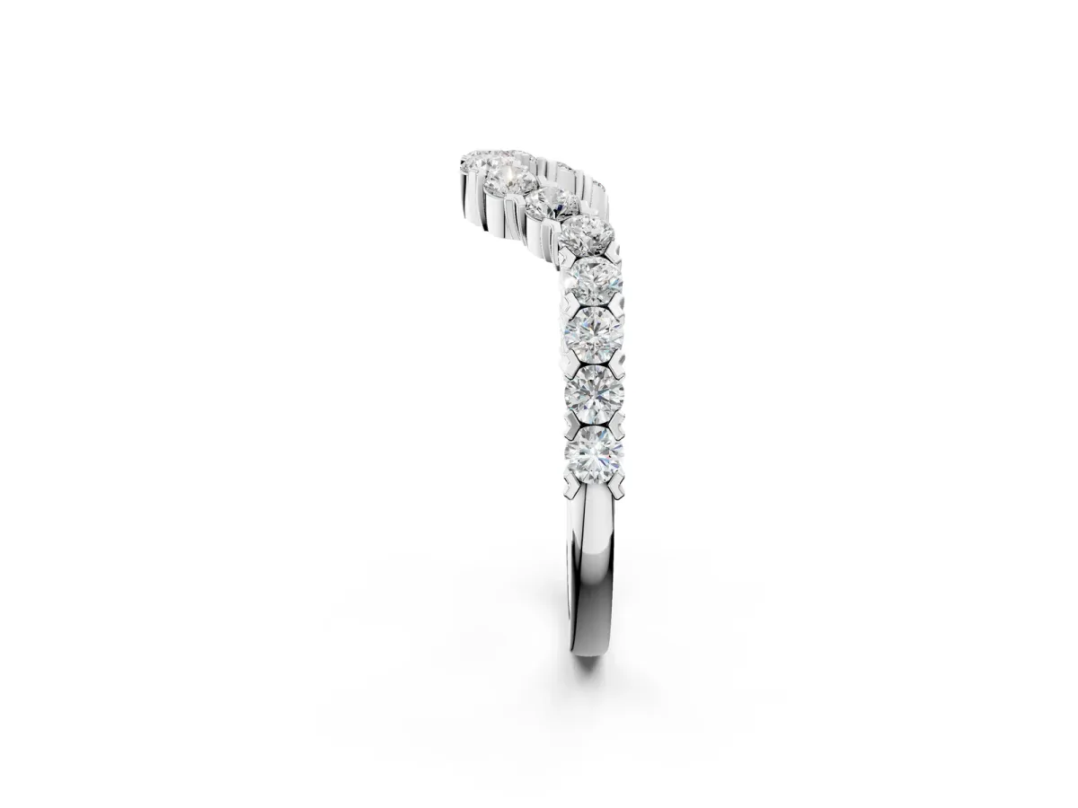 V-Shaped Diamond Round Cut Pavé Band with Prong Setting Platinum
