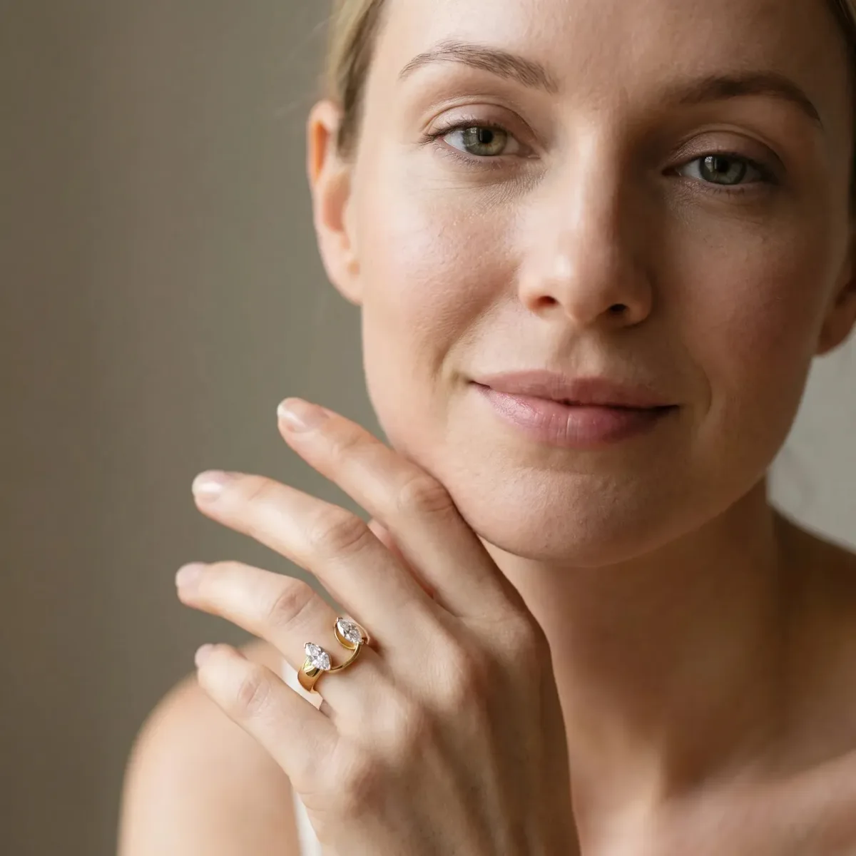 Marquise Diamond Open Band Ring with Tension Setting Yellow gold