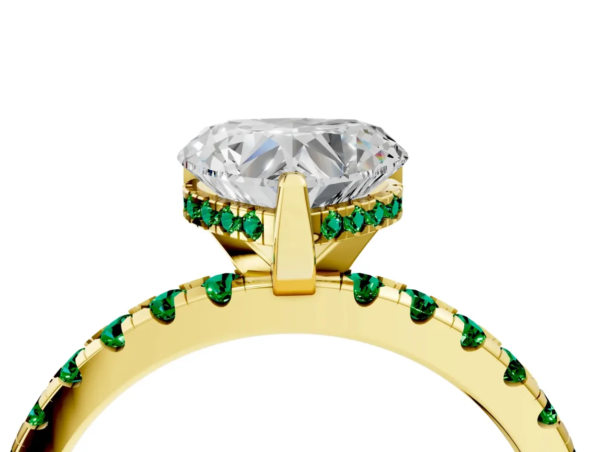 Heart Cut Diamond Solitaire Ring with Round Emerald Pavé Band and Four-Prong Setting Yellow gold