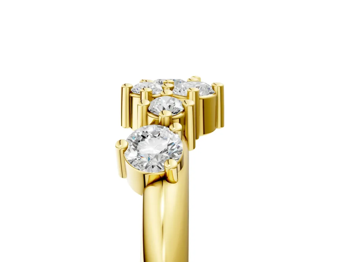 Cluster Diamond Round Cut White Gold Band with Prong Setting Yellow gold