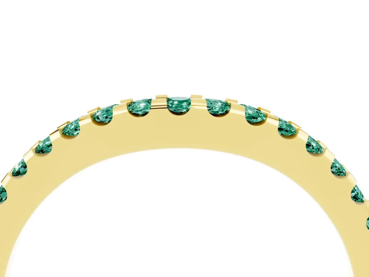 Round Green Sapphire Pavé Curved Wedding Band Yellow gold