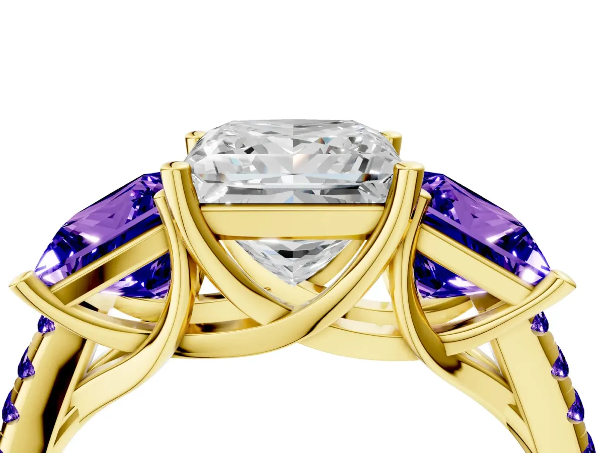 Three-Stone Princess Cut Diamond Ring with Round Tanzanite Pavé Band and Prong Setting Yellow gold