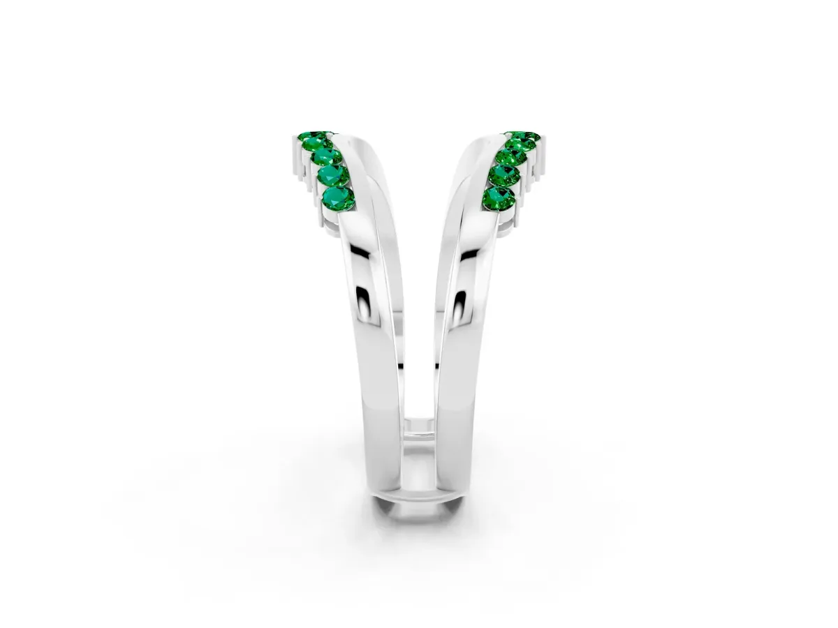 Round Emerald Chevron Contour Band with Prong Setting Platinum