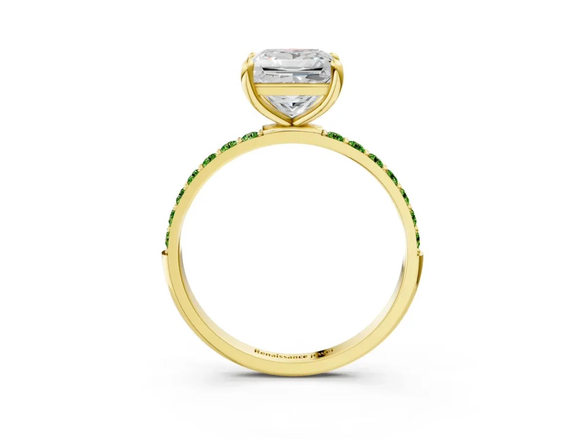 Princess Cut Diamond Solitaire Ring with Round Peridot Pavé Band and Prong Setting Yellow gold