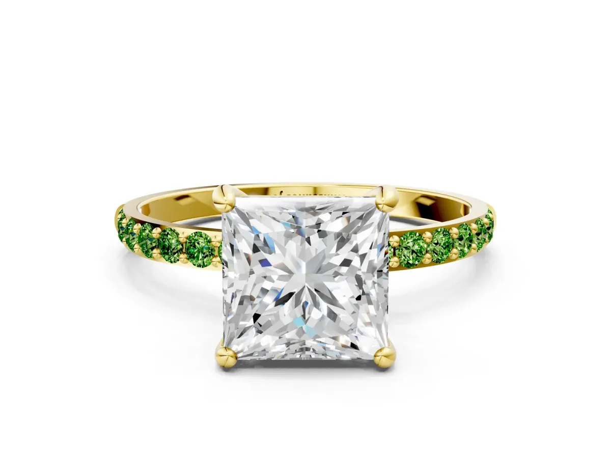 Princess Cut Diamond Solitaire Ring with Round Peridot Pavé Band and Prong Setting Yellow gold