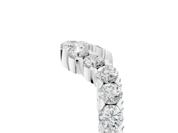 V-Shaped Diamond Round Cut Pavé Band with Prong Setting Silver