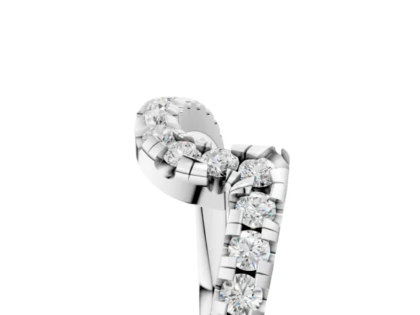 Pavé Round Diamond Chevron Band with Prong Setting White gold